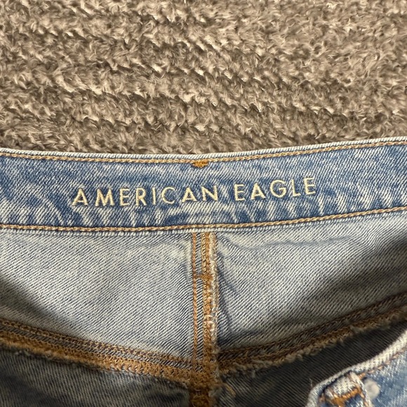American Eagle Womens 90s Boyfriend Short Size 8 Highest Rise Distressed Denim - Picture 4 of 7